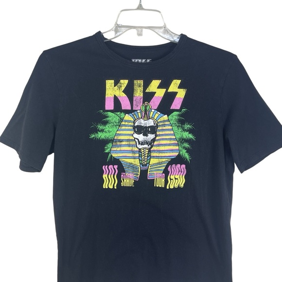 KISS Hot In The Shade Tour in 1990 Concert T Shirt Graphic Tee Size S/M - Picture 6 of 10